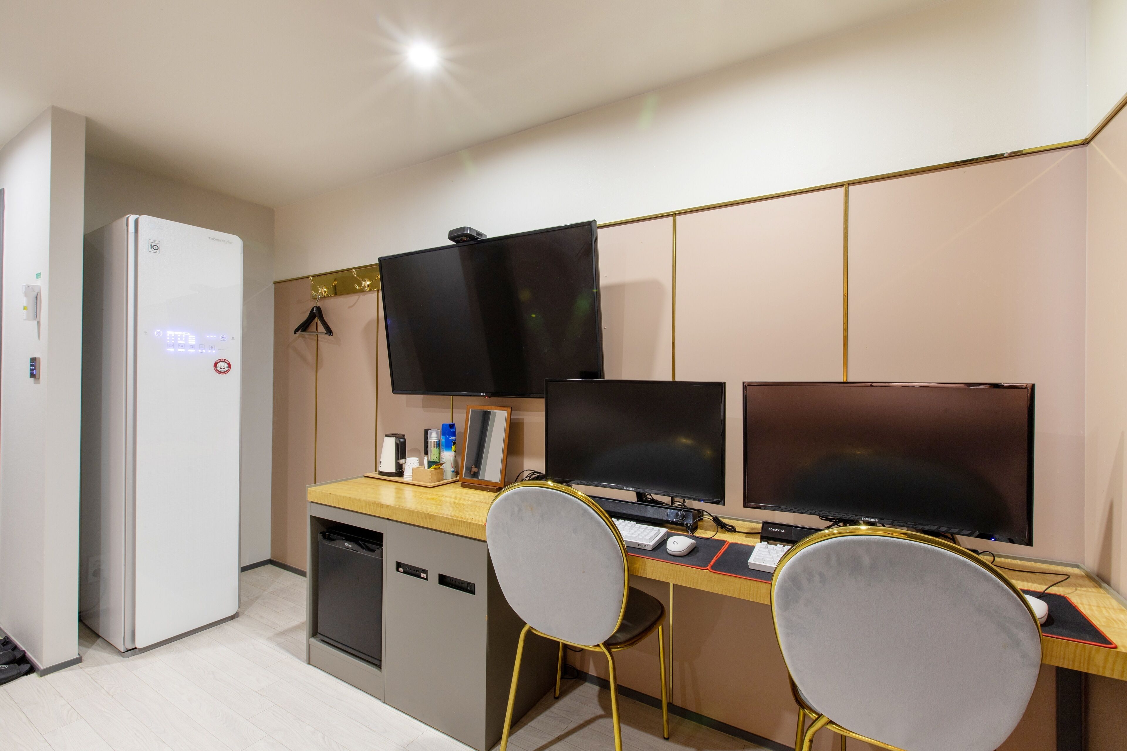 couple pc room | 1 bedroom, premium bedding, individually decorated, desk