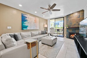 TV, fireplace, table tennis, books - F110-Sea Pointe, North Coast Village 2 queen bdrm (Oceanside)