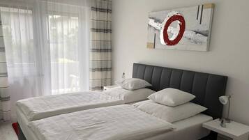 2 Schlafzimmer, Reisekinderbett, WLAN, Bettwäsche