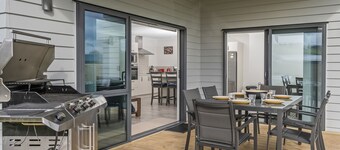 Seabliss - Cooks Beach Holiday Home