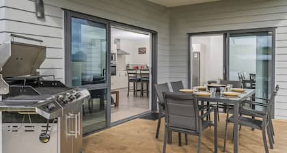 Seabliss - Cooks Beach Holiday Home