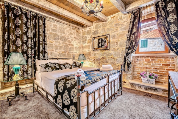Classic Double Room | Premium bedding, minibar, in-room safe, individually decorated
