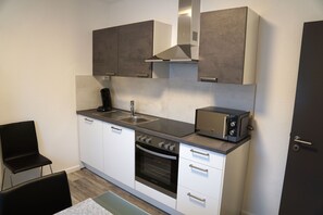 Apartment, Balkon | Eigene Küche | Kühlschrank, Mikrowelle, Ofen, Herdplatte