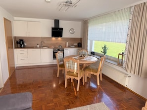 Apartment | Free WiFi, bed sheets - Pension Haus Astenblick (Winterberg)