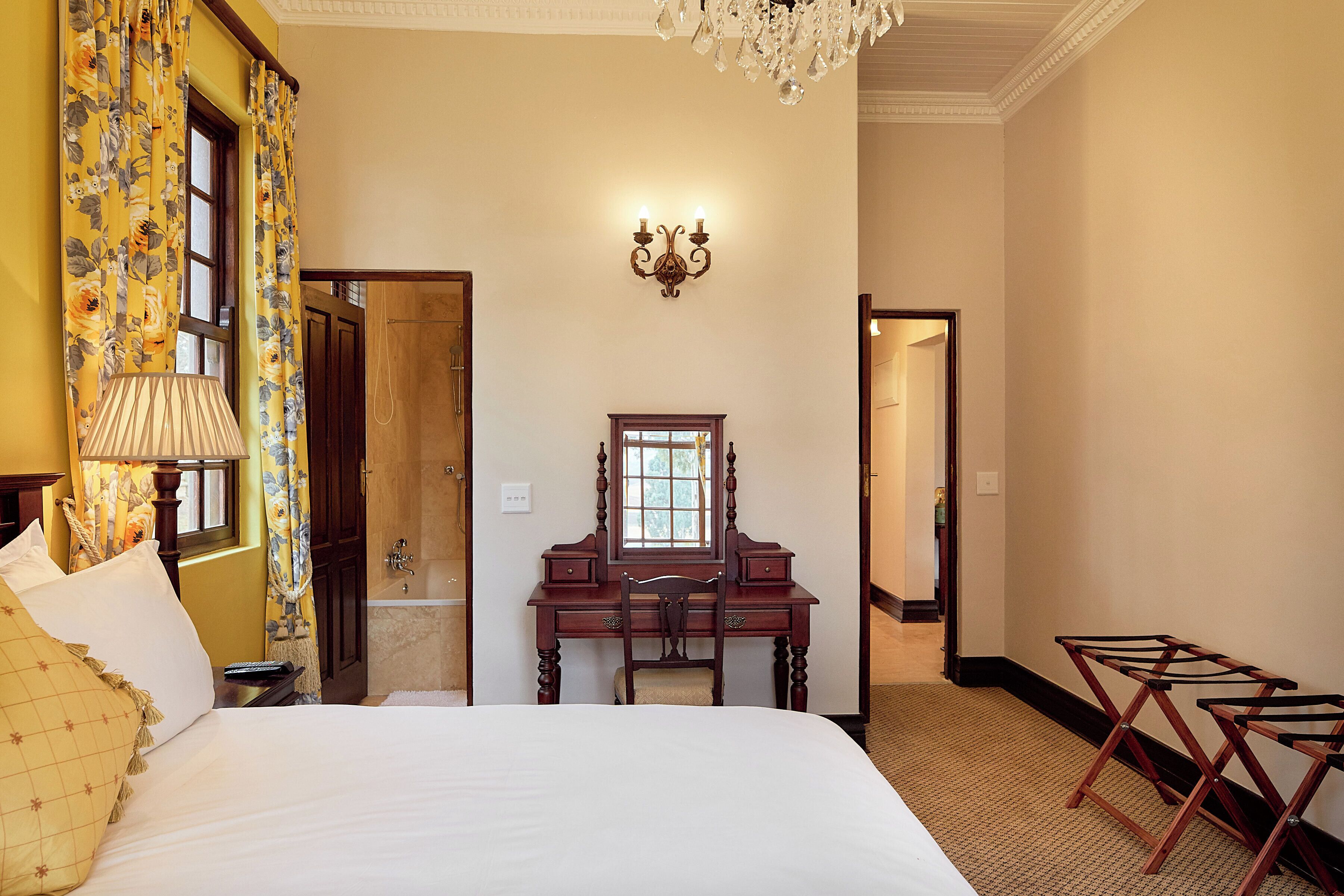 Casa de campo (Bergview) | 4 habitaciones, caja de seguridad en la habitación y escritorio 