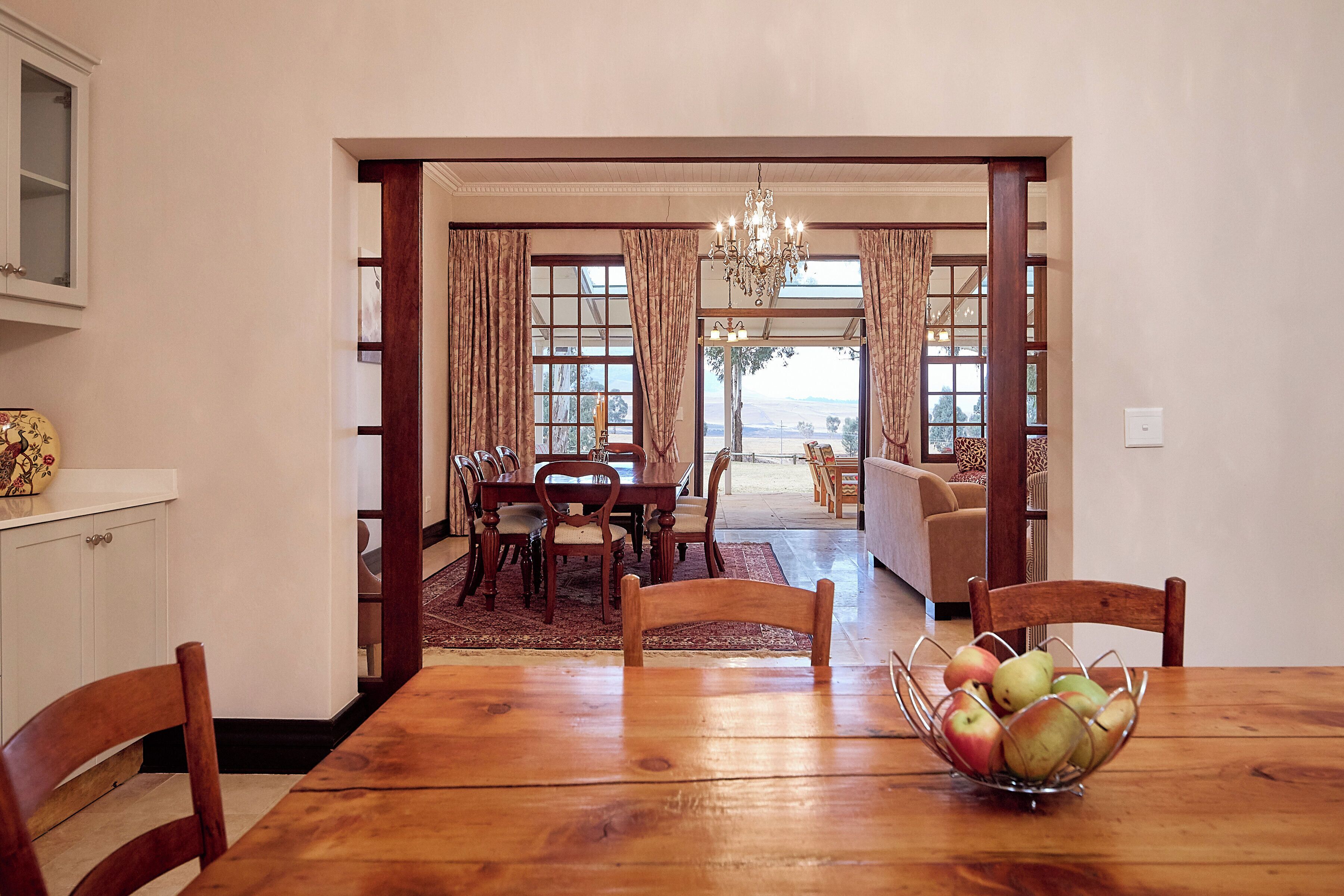 Cottage (Bergview) | Dining room