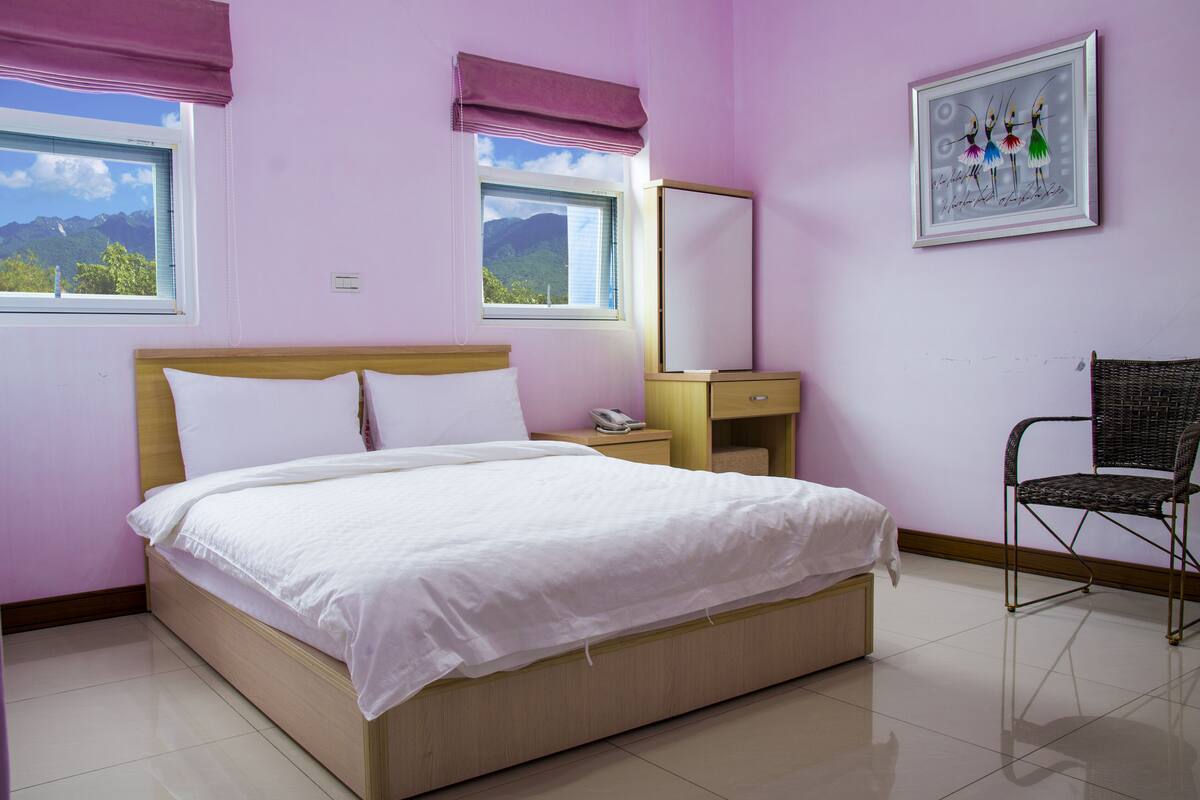 Minibar, blackout curtains, free WiFi, bed sheets