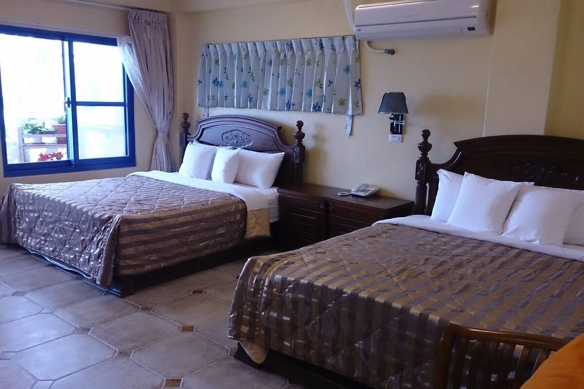 Minibar, blackout curtains, free WiFi, bed sheets