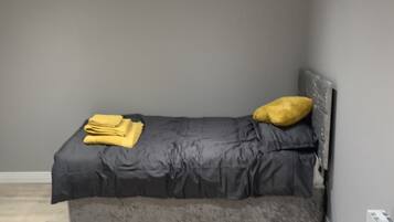 Apartment, Multiple Beds | Living room