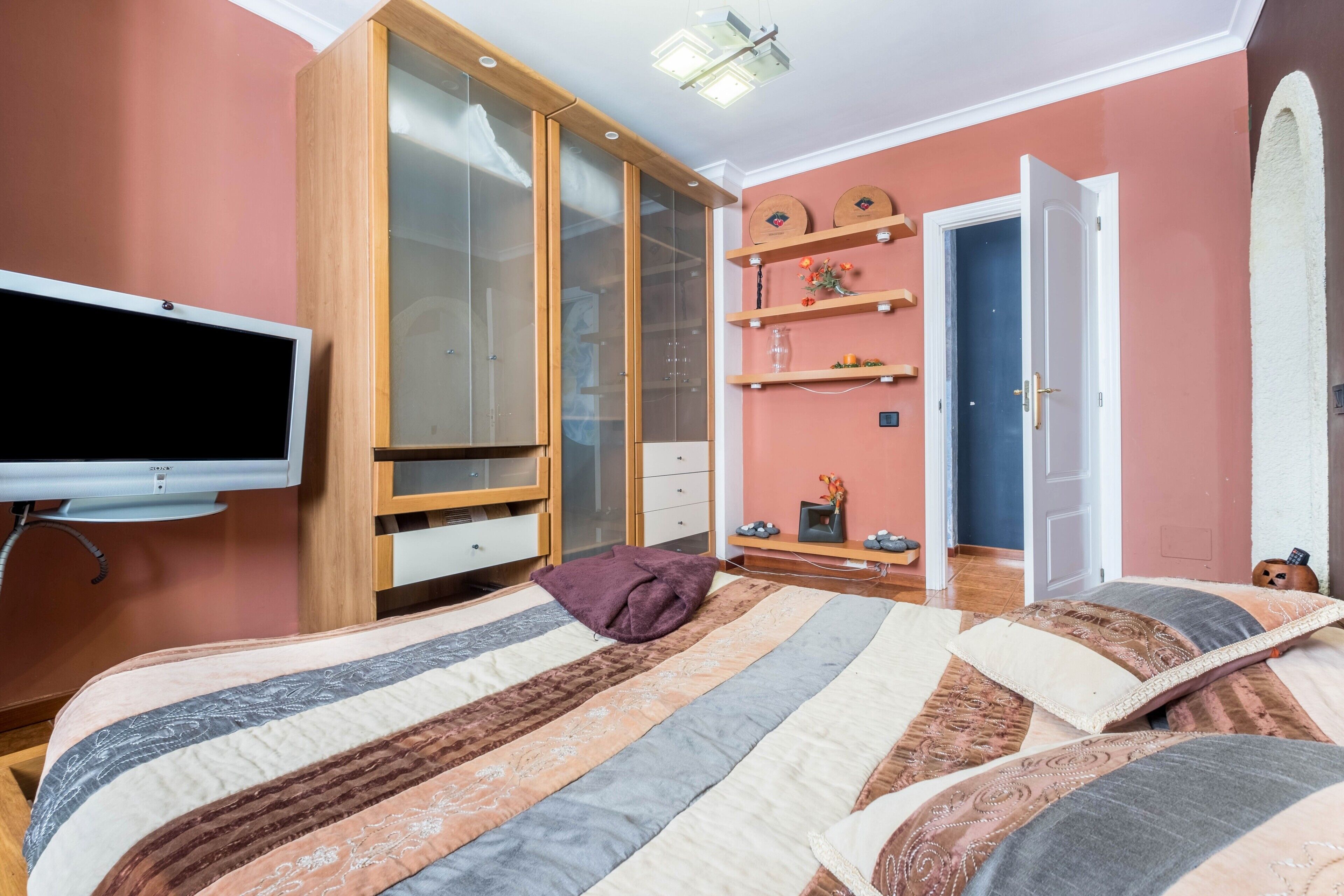 2 camere, ferro/asse da stiro, Wi-Fi gratuito, lenzuola