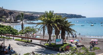 Oceanfront Beach Apartment "SPR Playa San Juan" with Terrace & Wi-Fi