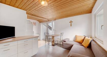 Ferienwohnung "Bergblick" mit Dachterrasse, Garten mit Pool
