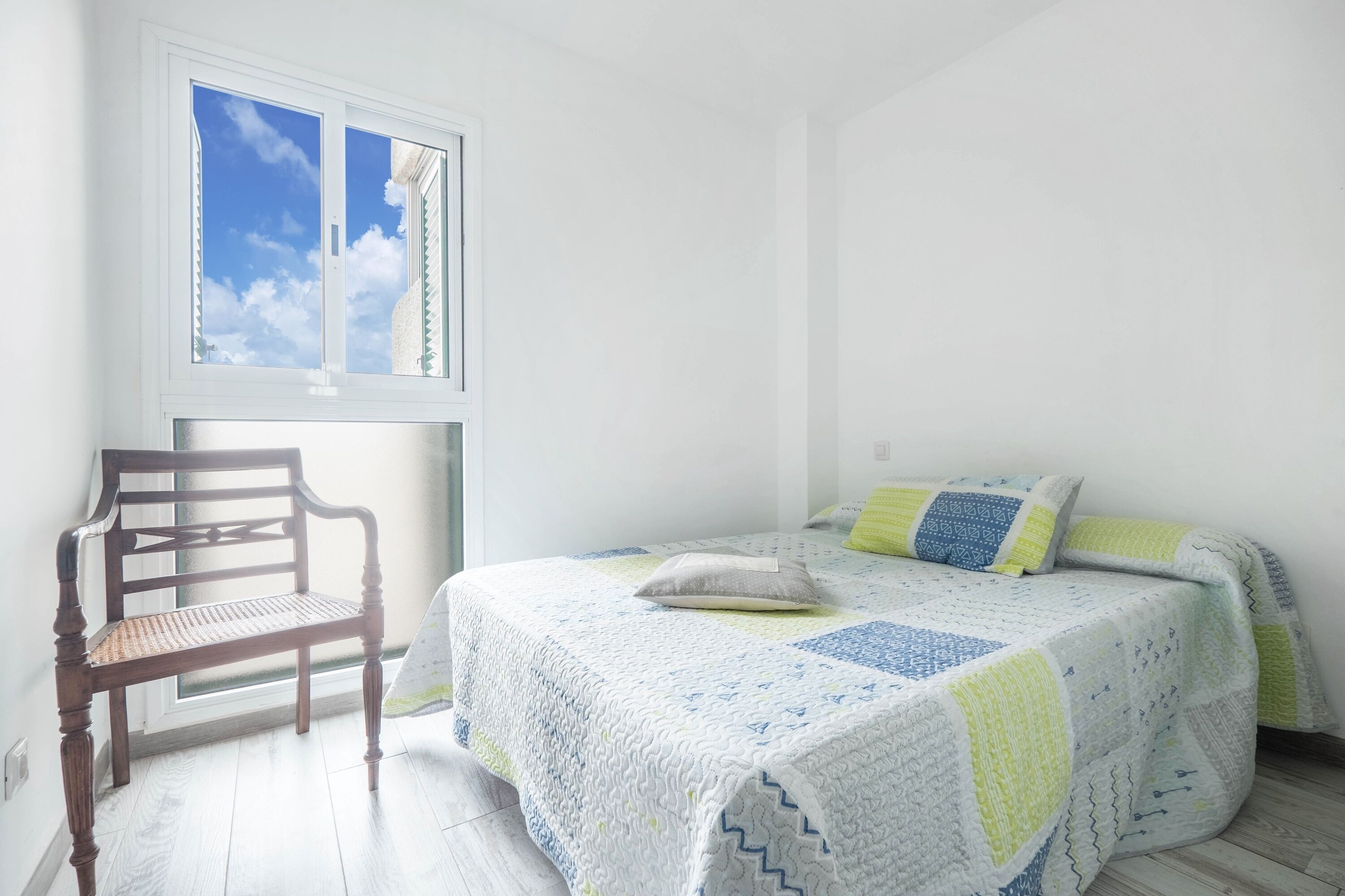 3 chambres, fer et planche à repasser, Wi-Fi gratuit, draps fournis