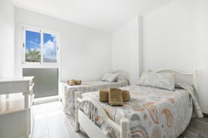 3 habitaciones, tabla de planchar con plancha y wifi gratis