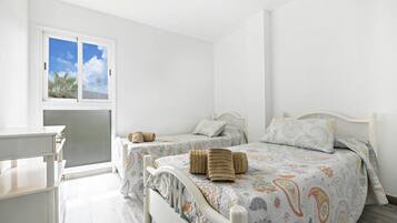 3 bedrooms, iron/ironing board, free WiFi, bed sheets