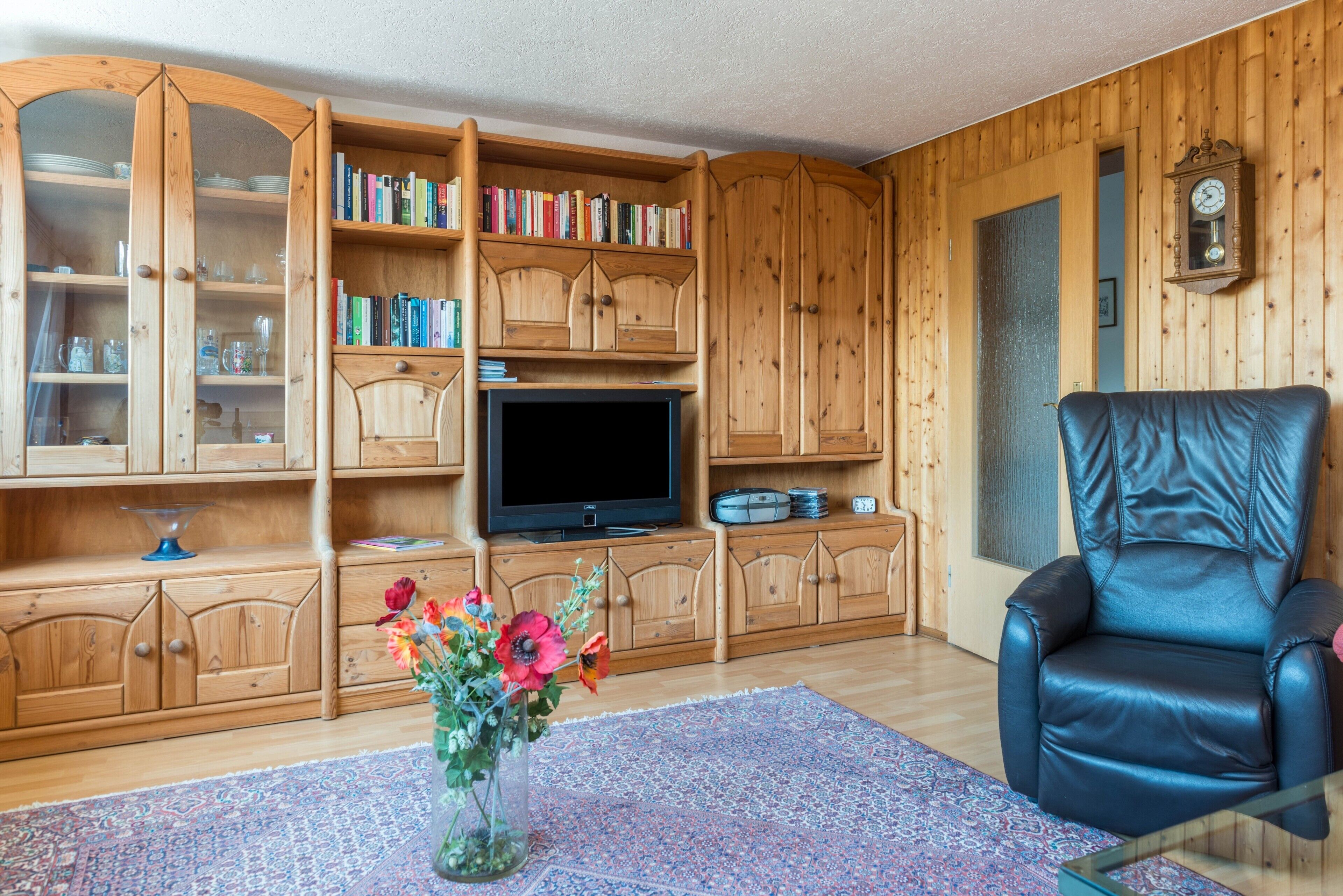 Fernseher, DVD-Player, Stereoanlage