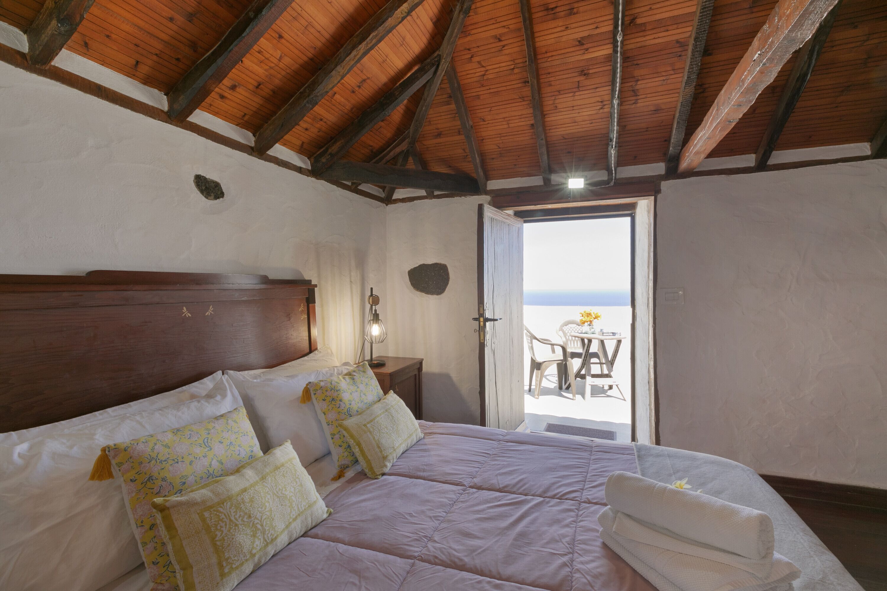 4 habitaciones, tabla de planchar con plancha y wifi gratis 