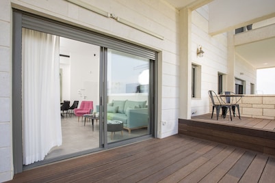 Stylish Garden Apartment near Akhziv Beach