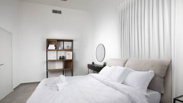 Apartment, 3 Bedrooms | 3 bedrooms, in-room safe, iron/ironing board, free WiFi