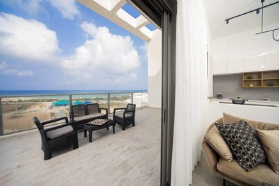 Penthouse Sunset Balcony by Sea N' Rent