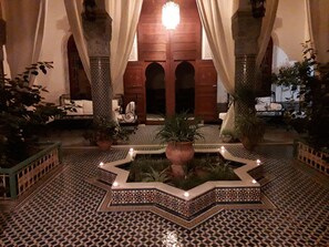 Interior - Riad Vega. A haven of peace in the heart of the medina (Fès)