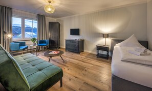 Classic Apartment, 2 Bedrooms | Living area | 84-cm flat-screen TV with cable channels, TV - Schmiedhubers (Engelsberg)