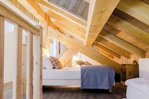 2 habitaciones, tabla de planchar con plancha, cuna de viaje y wifi 