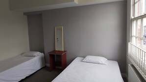 Standard Triple Room, Shared Bathroom - Gosford Arms (Coventry)