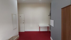Standard Triple Room, Shared Bathroom - Gosford Arms (Coventry)