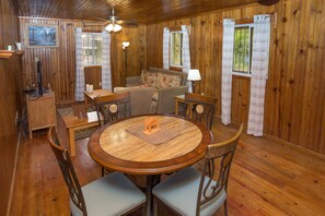 Leilighet, 2 soverom | Eget kjøkken | Kjøleskap og kaffetrakter/tekoker