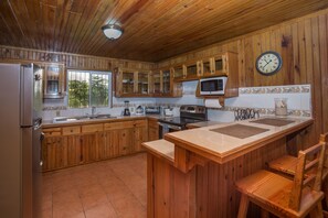 Apartment, 2 Bedrooms | Private kitchen | Fridge, coffee/tea maker - Roatan Ocean View- 2nd Floor 2 Bedroom Apts by RedAwning (Roatan)