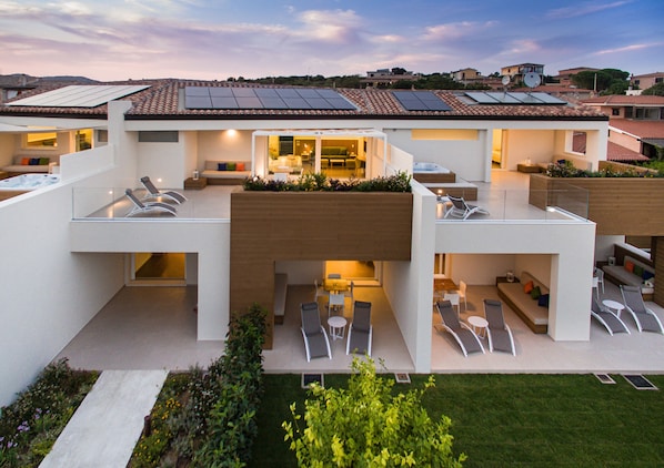 Terrace/patio - Montepetrosu Charming House (San Teodoro)