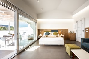 1 soverom, minibar, safe på rommet og skrivebord