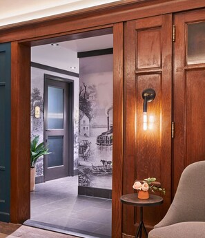 Restaurant - Hotel Kansas City, in The Unbound Collection by Hyatt (Kansas City)