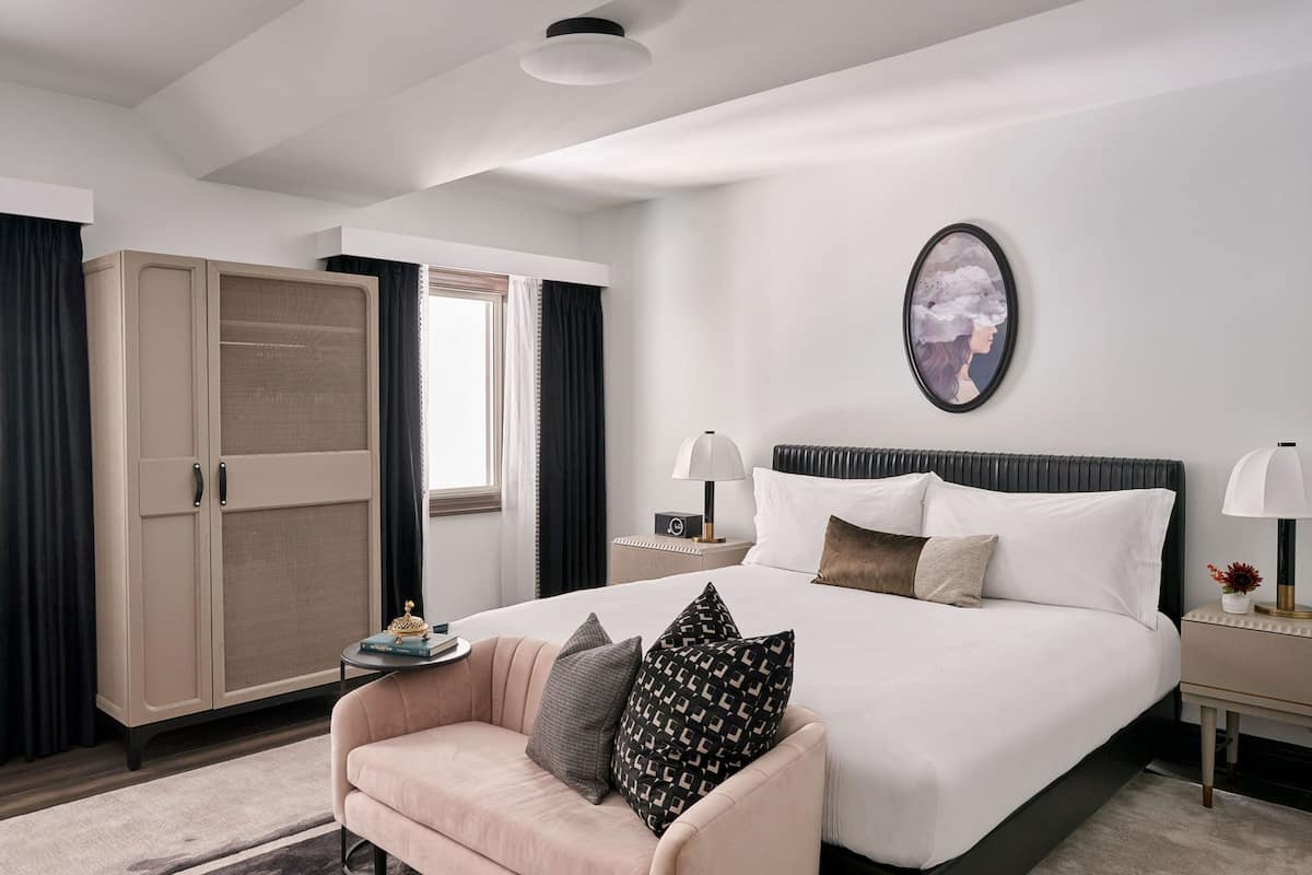 Room, 1 King Bed, Accessible (Roll-in Shower) | Minibar, in-room safe, desk, laptop workspace