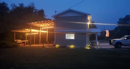 Lou's Place @ COLE'S LODGE