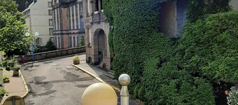 Appartement F1 Situé au 1er Étage, Proche des Thermes