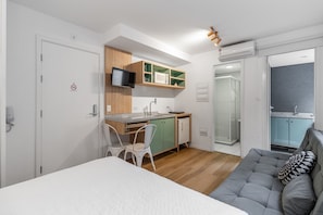 1 chambre, fer et planche Ă repasser, Wi-Fi gratuit, draps fournis