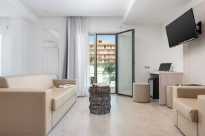 Minibar, coffres-forts dans les chambres, décoration personnalisée