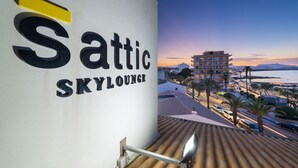 Luokittelematon kuva, 5 kautta 79, painike