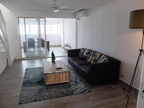 TV - Appartement de charme , Marina Royale, Marigot (Marigot)