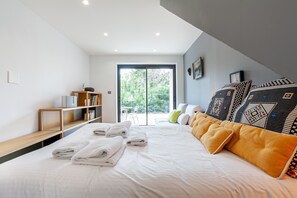 4 bedrooms, iron/ironing board, free WiFi, bed sheets - Villa Rainbow · Maison d'Architecte (Marseille)