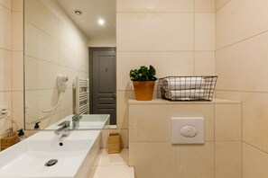 Haartrockner, Handtücher