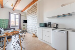 Interior - JADE - LES COCONS - One Bedroom Apartment, Sleeps 2 (Marseille)