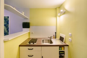 Fridge, microwave, oven, coffee/tea maker - Le Trendy - Charmant Duplex (Nantes)