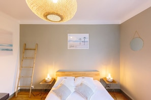 2 chambres, fer et planche à repasser, Wi-Fi gratuit, draps fournis
