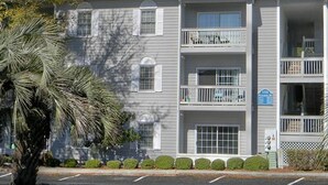 Condo, 2 Bedrooms | Exterior