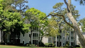 Condo, 2 Bedrooms | Exterior