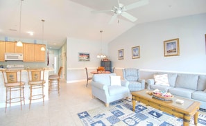 Condo, 3 quartos | Sala de estar