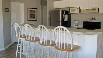 Réfrigérateur, micro-ondes